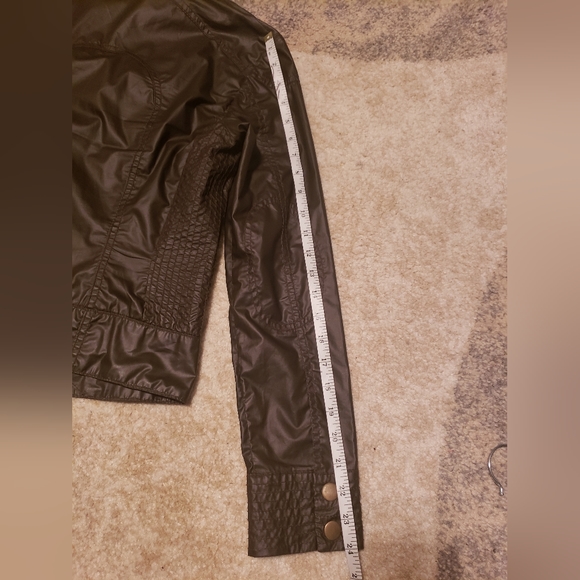 Spring jacket  size xs olive green color, Brand: Mango - Picture 7 of 7